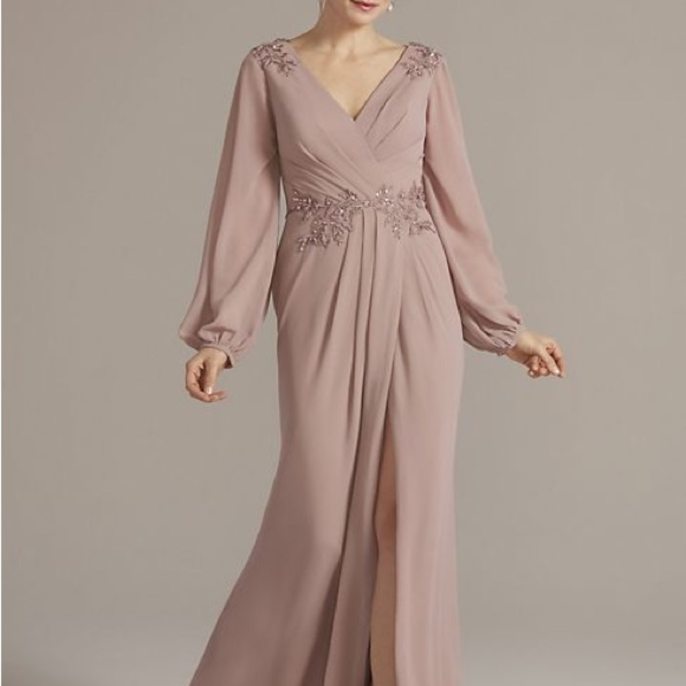 EMBELLISHED CHIFFON GOWN DRESS WITH LONG SLEEVES - OLEG CASSINI - size 4